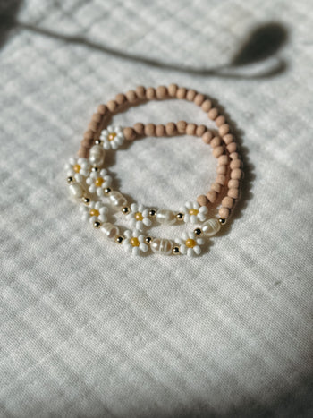 Pearl & Daisy Mommy and Me Bracelet Set Simply Korena