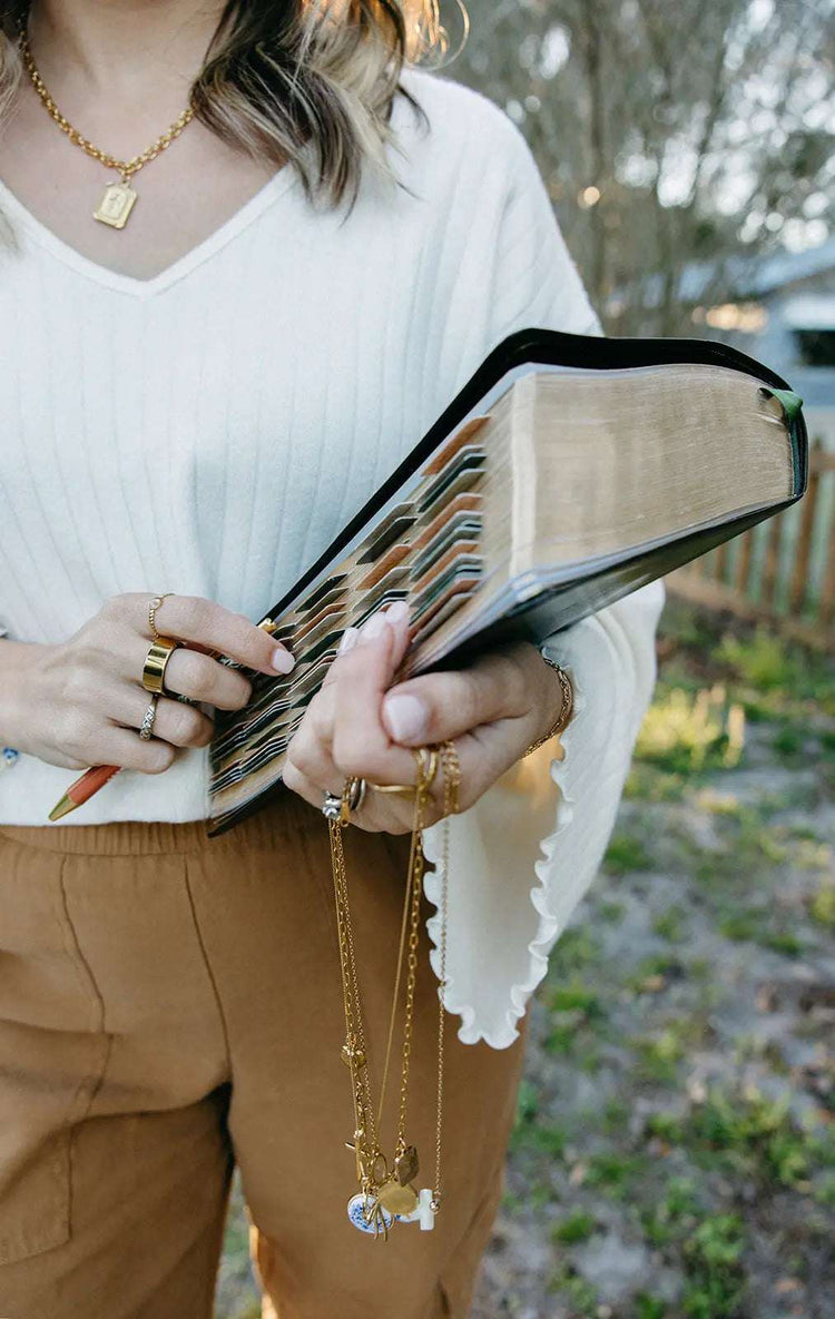 Steadfast – Chunky Cross Necklace